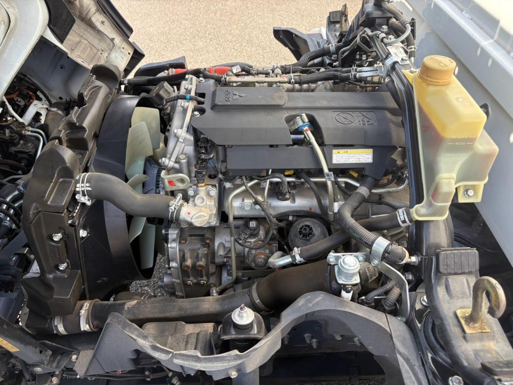 三菱 キャンター 2RG-FBA60(2WD)の写真18