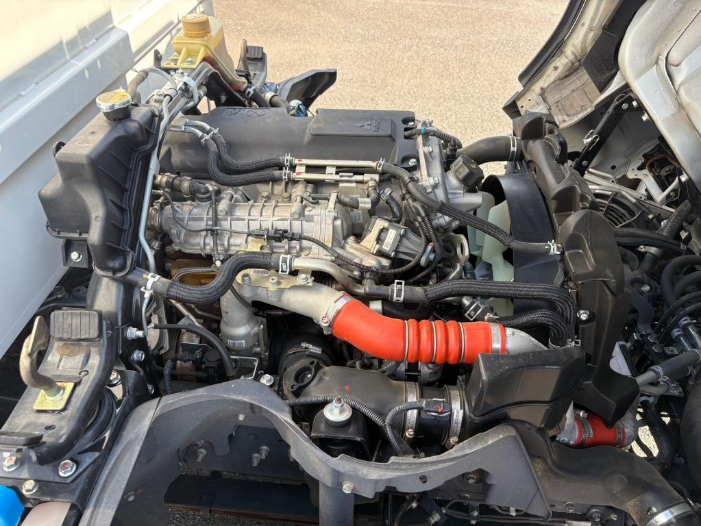三菱 キャンター 2RG-FBA60(2WD)の写真19
