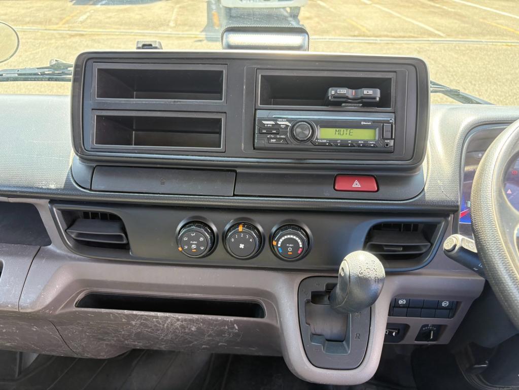 三菱 キャンター 2RG-FBA60(2WD)の写真22