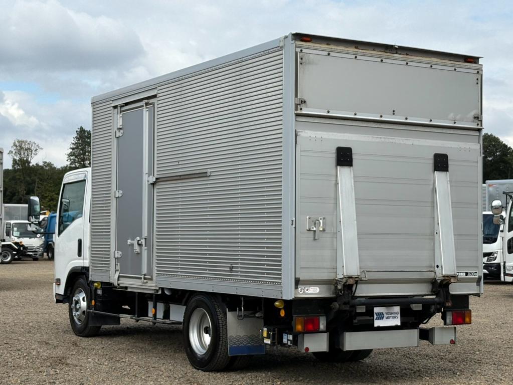 いすゞ エルフ 2RG-NPR88N(2WD)の写真3