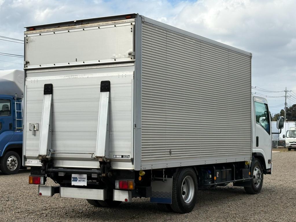 いすゞ エルフ 2RG-NPR88N(2WD)の写真4