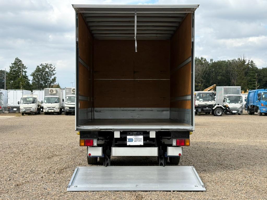 いすゞ エルフ 2RG-NPR88N(2WD)の写真12