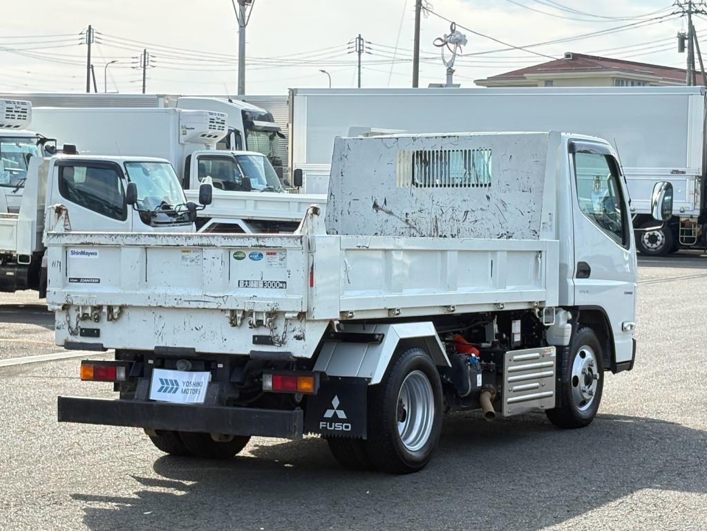 三菱 キャンター 2RG-FBA60(2WD)の写真4