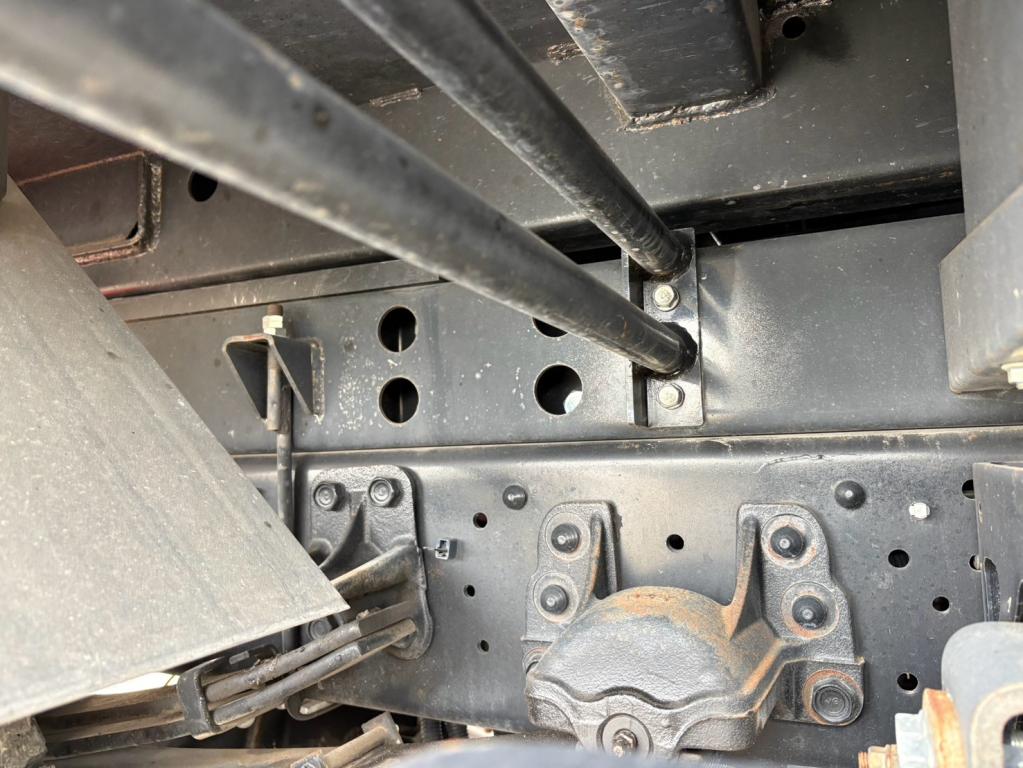 いすゞ フォワード 2RG-FRR90S2(2WD)の写真16