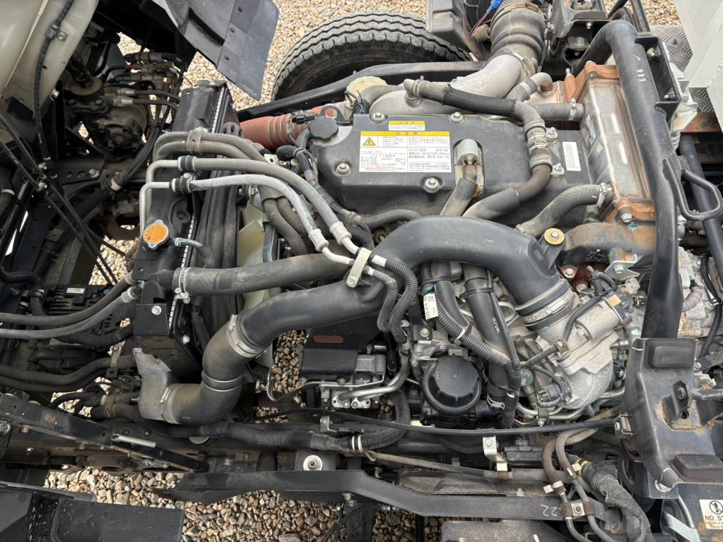 いすゞ フォワード 2RG-FRR90S2(2WD)の写真17