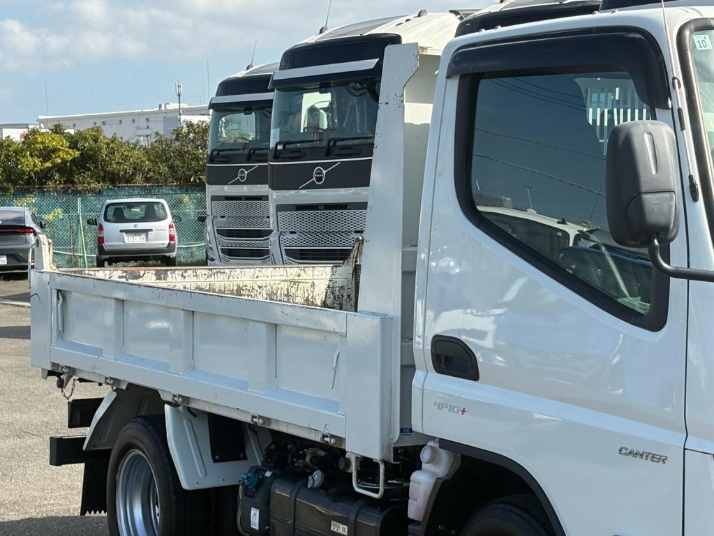 三菱 キャンター 2RG-FBA60(2WD)の写真5