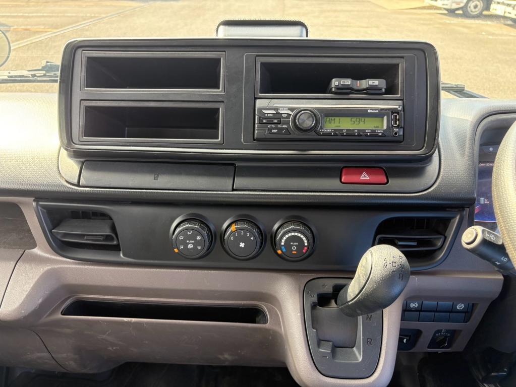三菱 キャンター 2RG-FBA60(2WD)の写真22