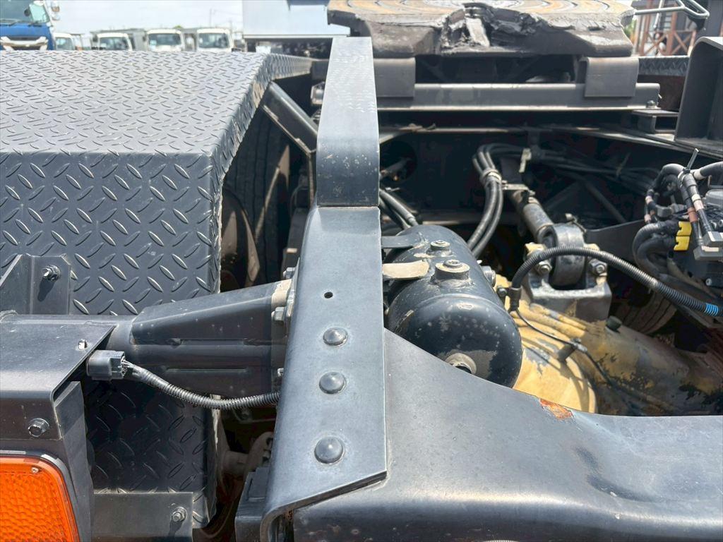 三菱 スーパーグレート QKG-FV60VJR(6x4)の写真11