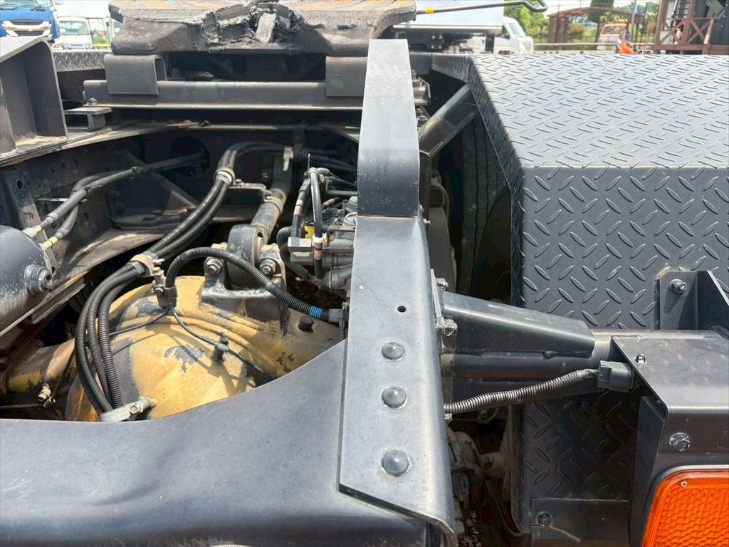 三菱 スーパーグレート QKG-FV60VJR(6x4)の写真12