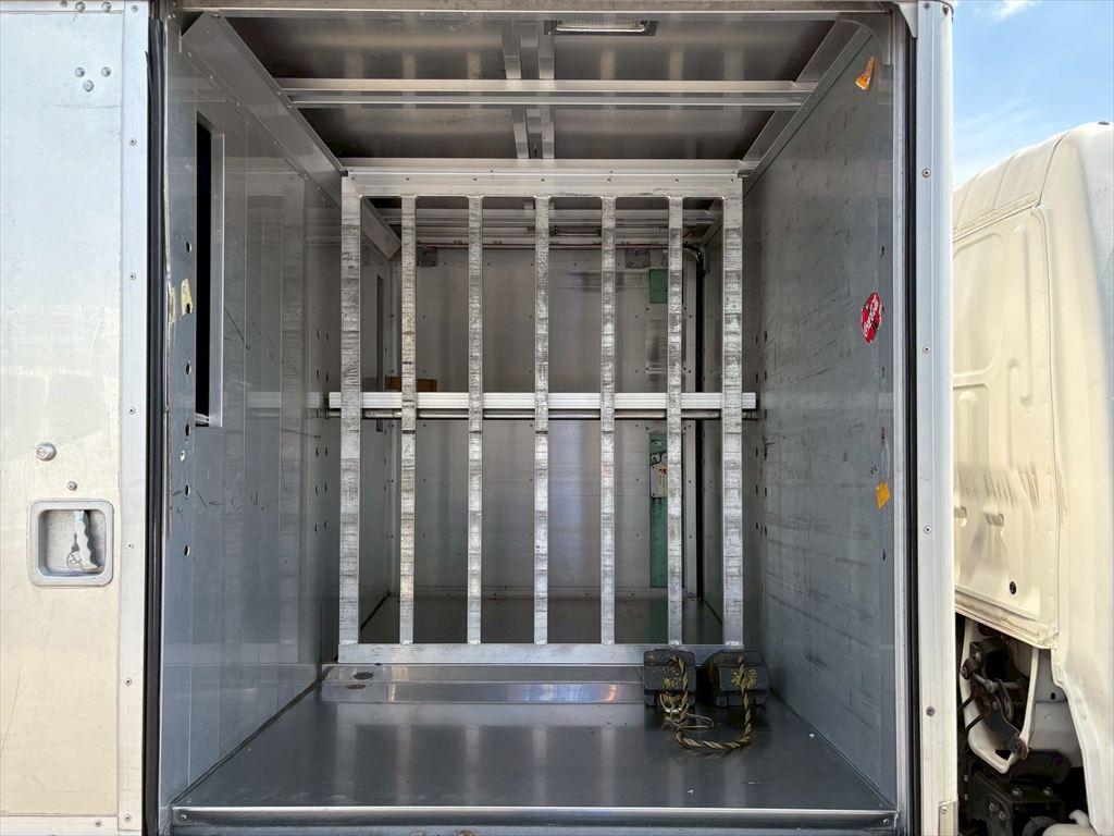 日野 デュトロ BDG-XZU344(2WD)の写真7