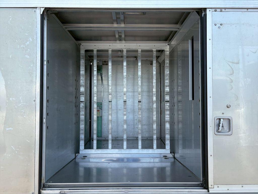 日野 デュトロ BDG-XZU344(2WD)の写真9