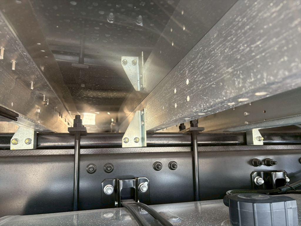 UD クオン 2RG-CG5FA(8x4)の写真16