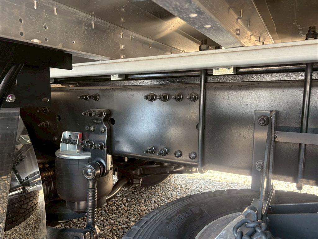 UD クオン 2RG-CG5FA(8x4)の写真17