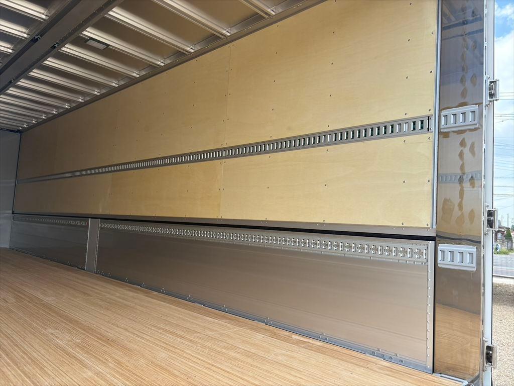 ＵＤ クオン 2RG-CG5FA(8x4)の写真10