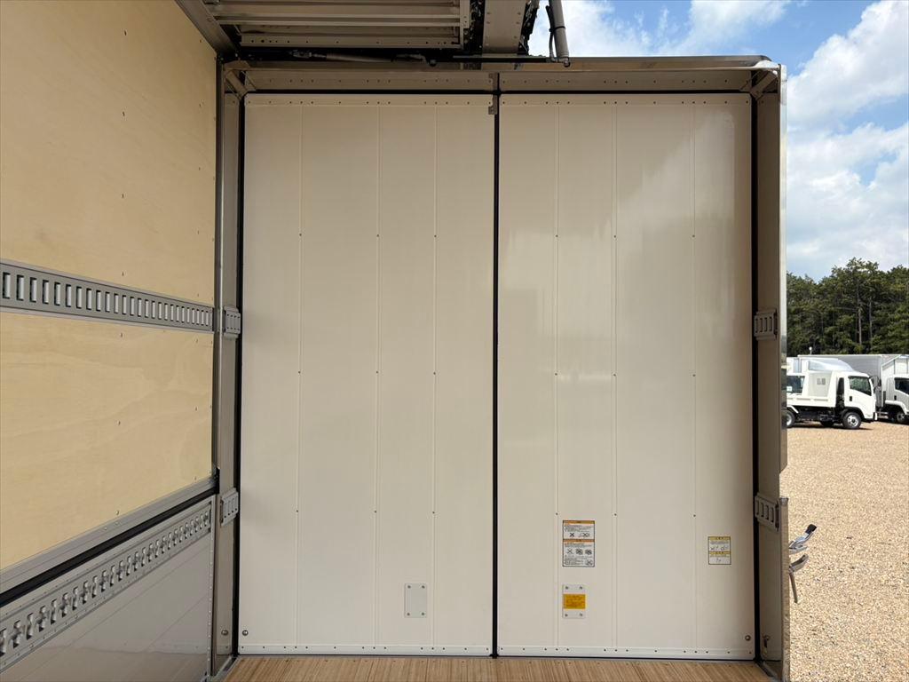 ＵＤ クオン 2RG-CG5FA(8x4)の写真13