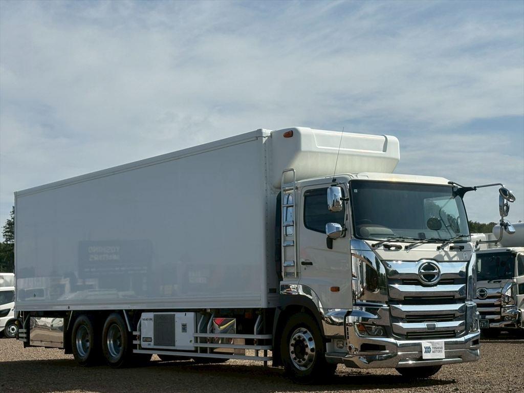 日野 プロフィア 2DG-FR1AHG(6x2)の写真2