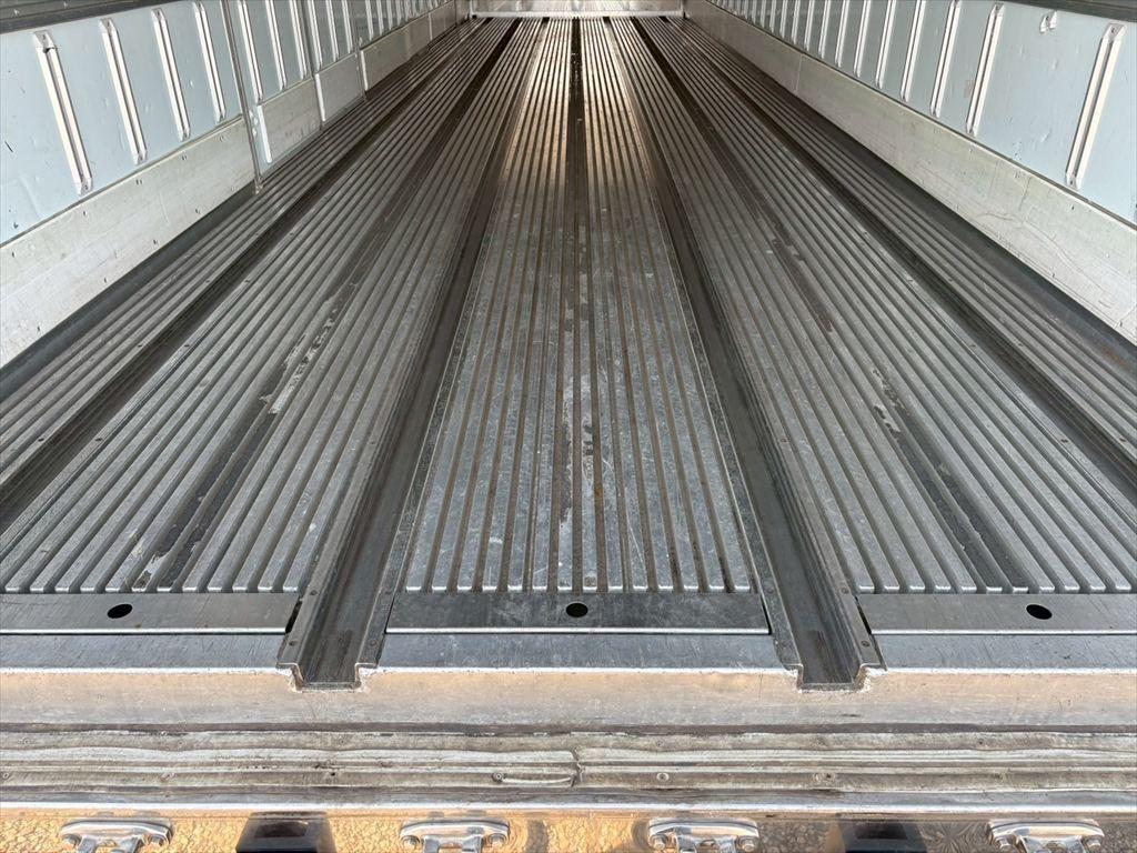 日野 プロフィア 2DG-FR1AHG(6x2)の写真8