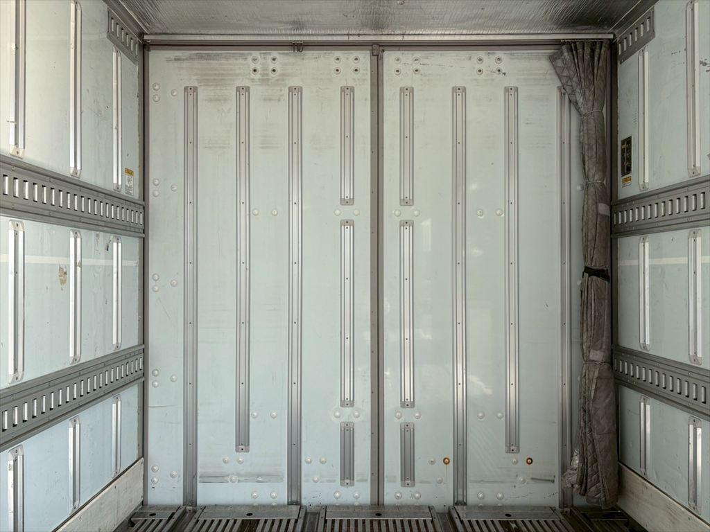 日野 プロフィア 2DG-FR1AHG(6x2)の写真11