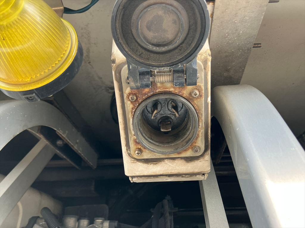 日野 プロフィア 2DG-FR1AHG(6x2)の写真14