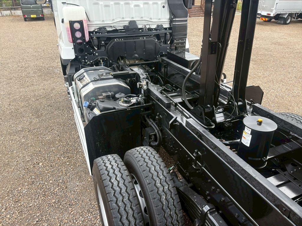 三菱 スーパーグレート 2PG-FV80VX(6x4)の写真15