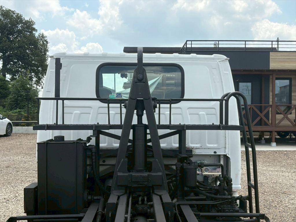 いすゞ エルフ TKG-NKR85AN(2WD)の写真7