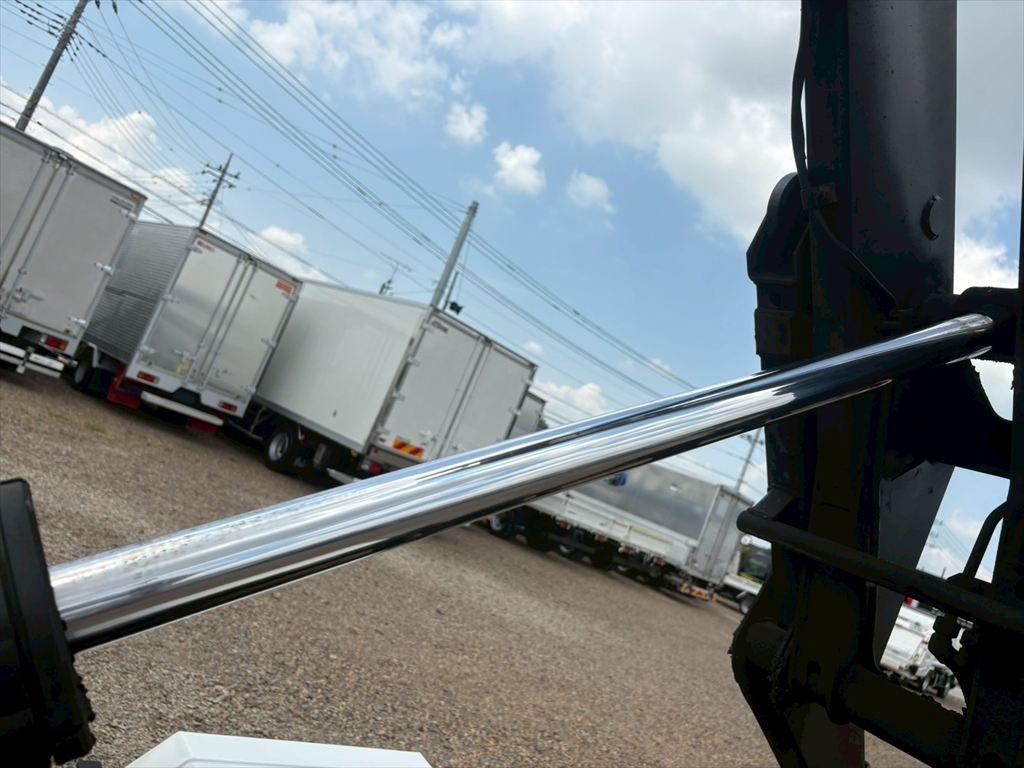 いすゞ エルフ TKG-NKR85AN(2WD)の写真10