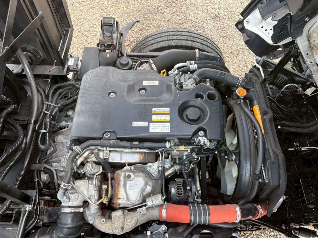 いすゞ エルフ TKG-NKR85AN(2WD)の写真19