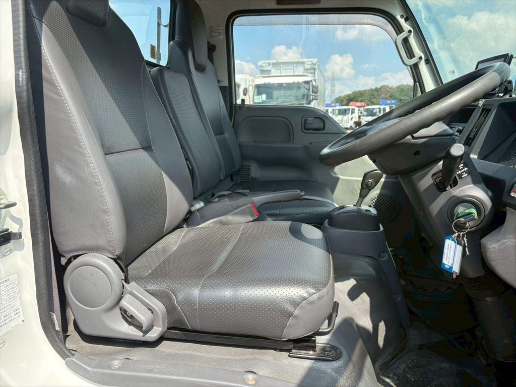 いすゞ エルフ TKG-NKR85AN(2WD)の写真21