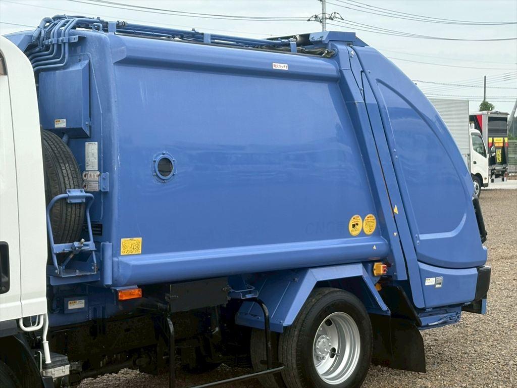 いすゞ エルフ TKG-NMR85AN(2WD)の写真6