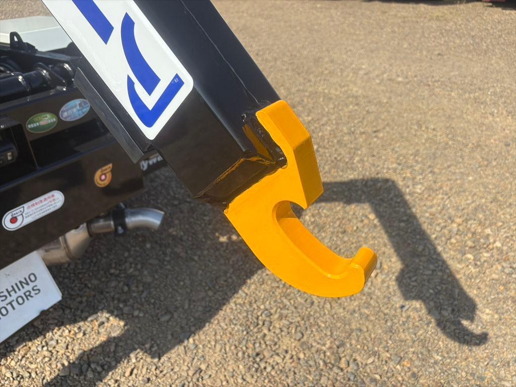 三菱 キャンター 2RG-FBAV0(2WD)の写真16