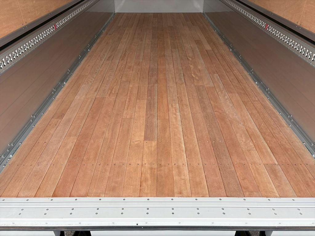 三菱 ファイター 2KG-FK65F(2WD)の写真8