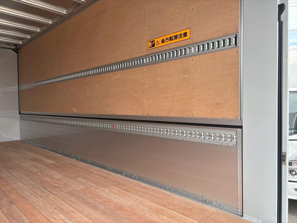 三菱 ファイター 2KG-FK65F(2WD)の写真10