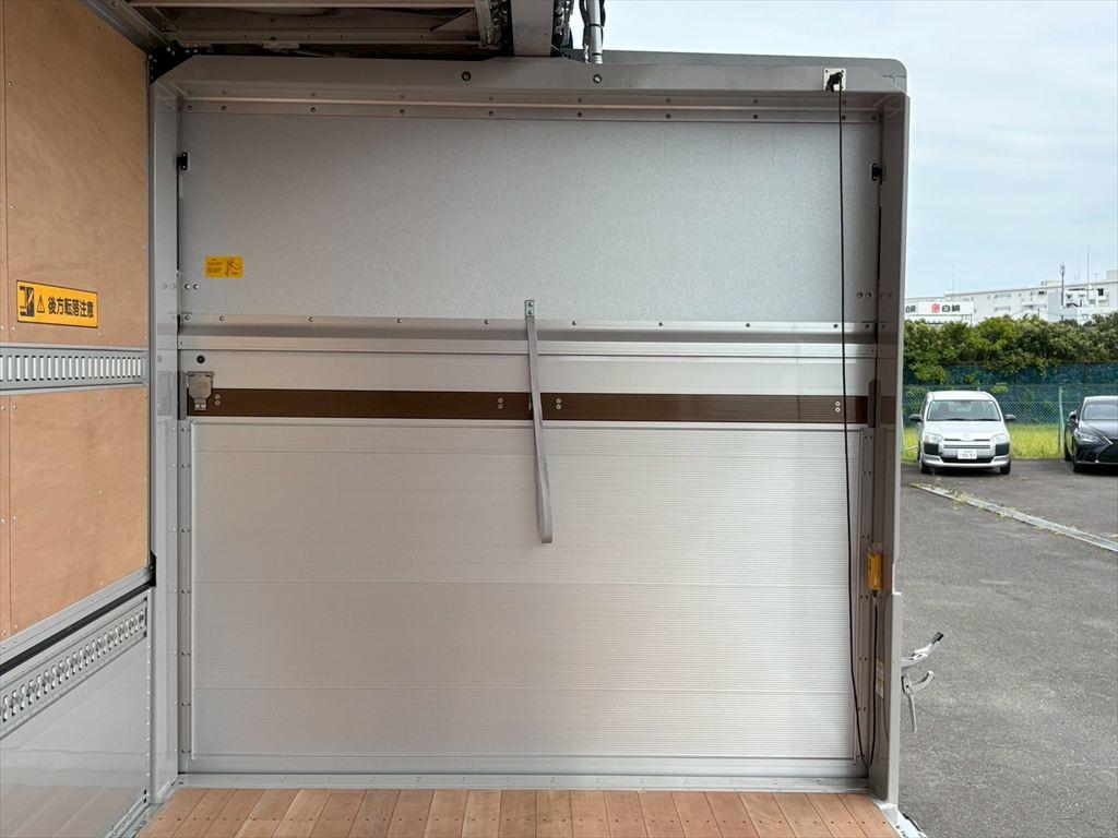 三菱 ファイター 2KG-FK65F(2WD)の写真14