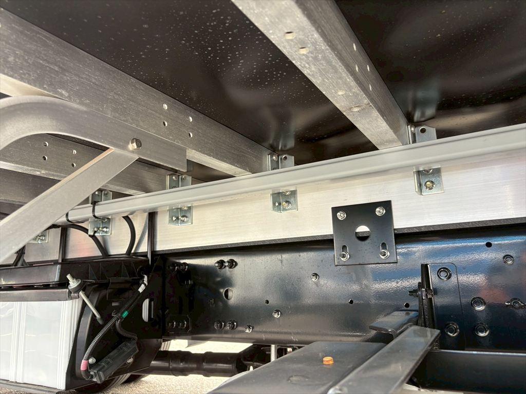 三菱 ファイター 2KG-FK65F(2WD)の写真16