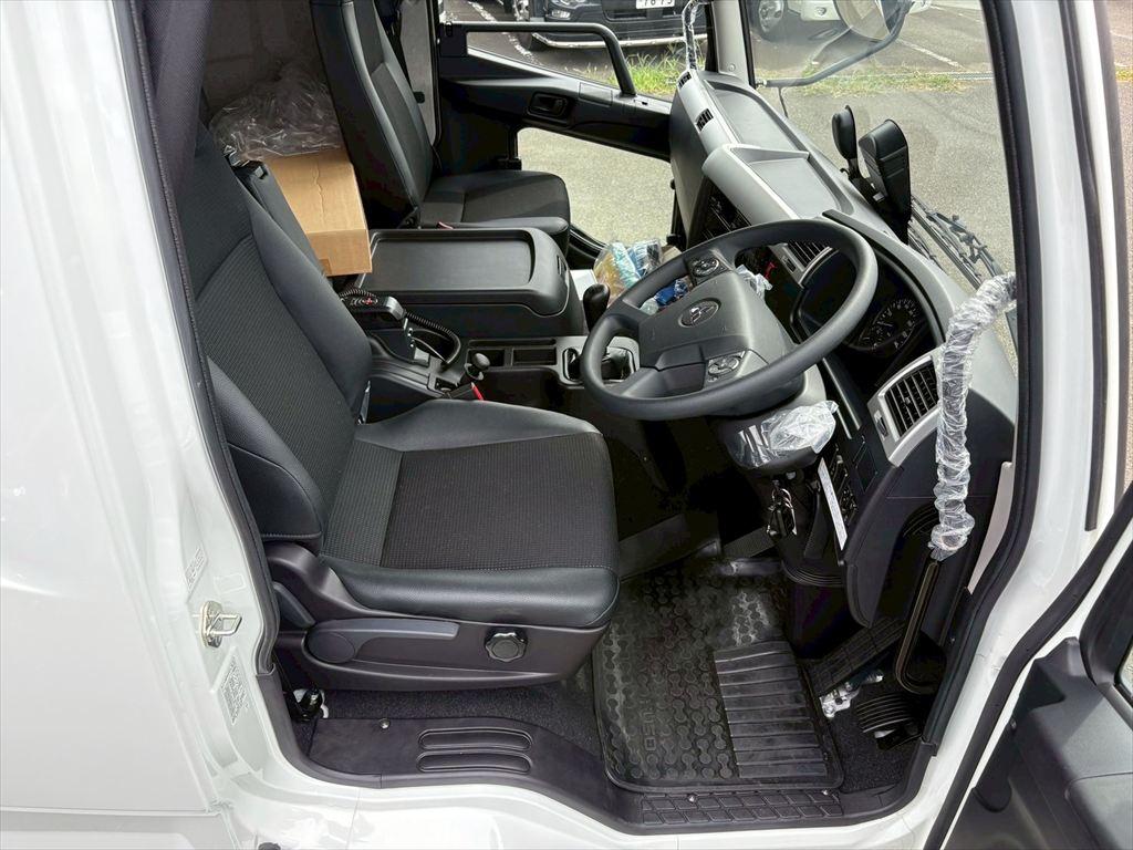 三菱 ファイター 2KG-FK65F(2WD)の写真21