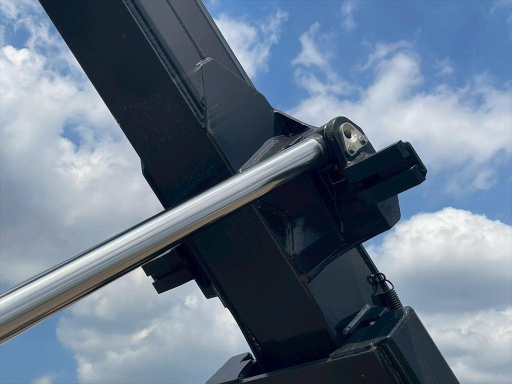 いすゞ ギガ 2PG-CYZ77DM(6x4)の写真10