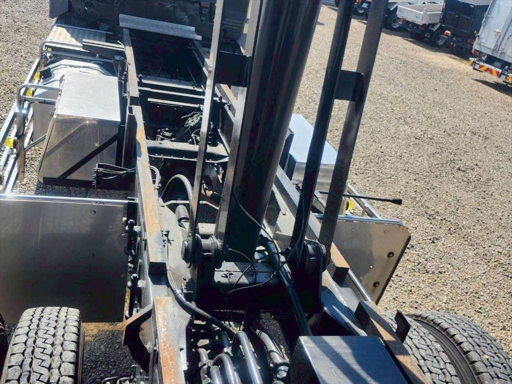 三菱 スーパーグレート QKG-FV60VZ改(6x4)の写真15