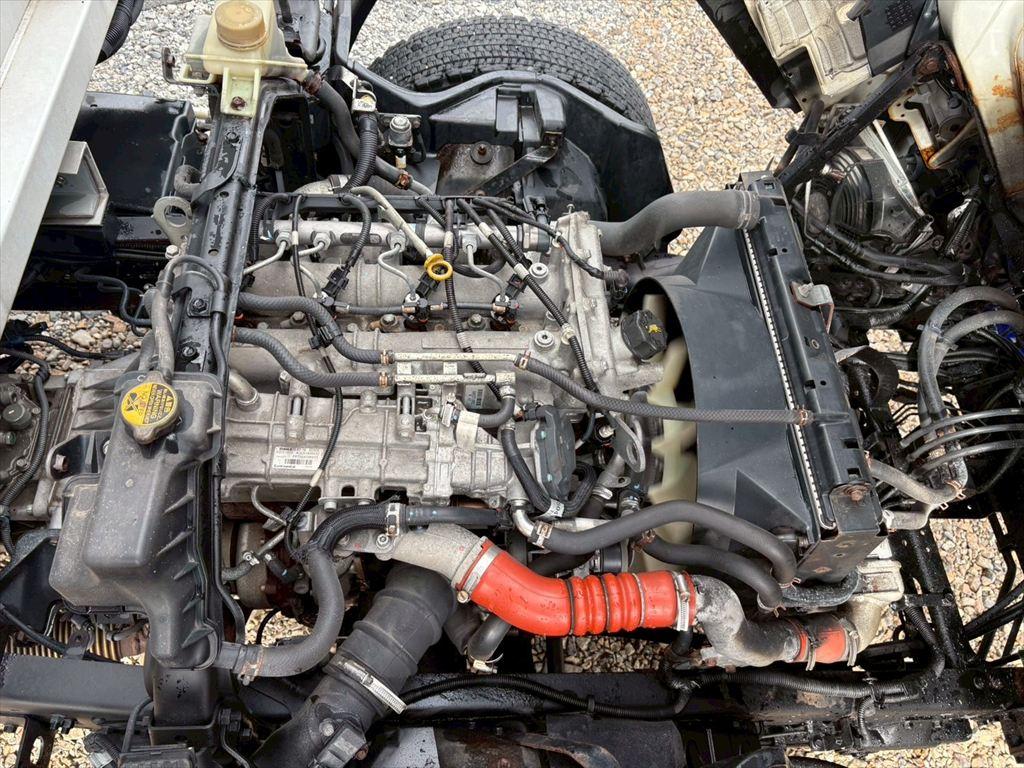 三菱 キャンター TPG-FEB90(2WD)の写真18