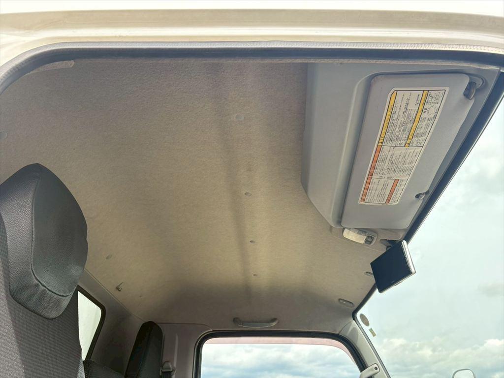 三菱 キャンター TPG-FEB90(2WD)の写真24