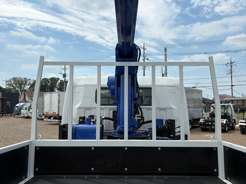 三菱 キャンター 2PG-FEB80(2WD)の写真7