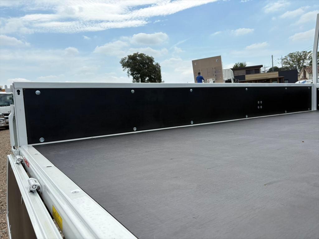 三菱 キャンター 2PG-FEB80(2WD)の写真9