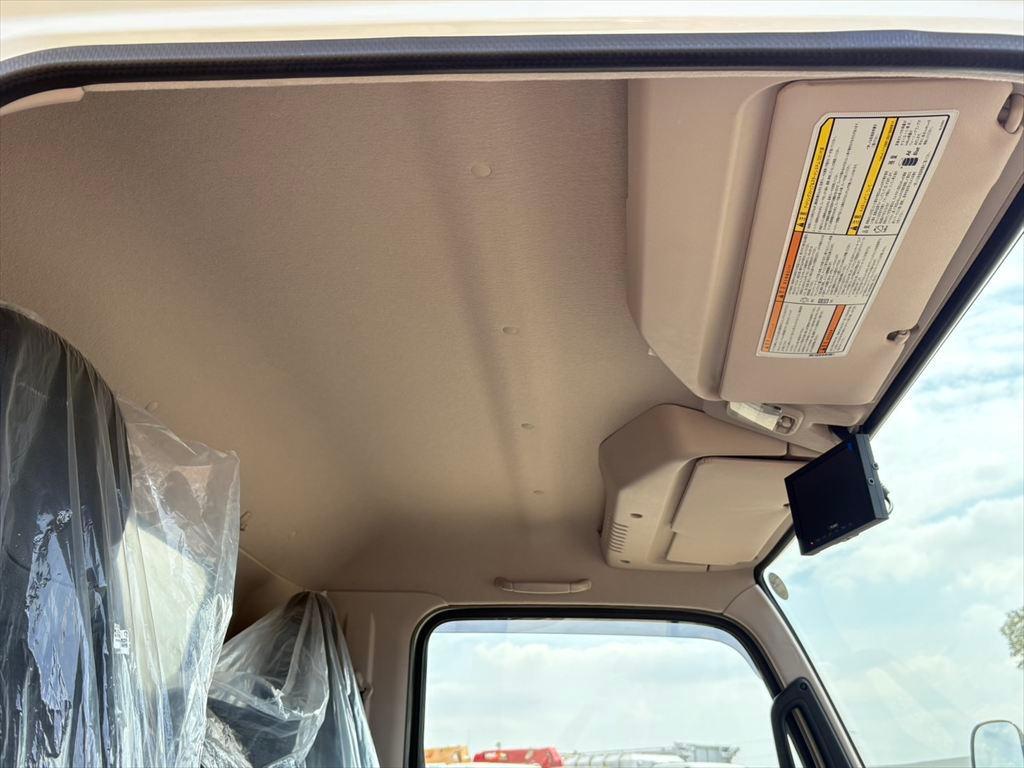 三菱 キャンター 2PG-FEB80(2WD)の写真24