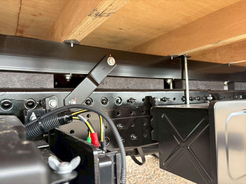 三菱 キャンター 2PG-FEB80(2WD)の写真15