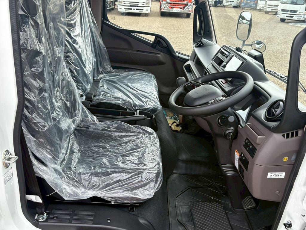 三菱 キャンター 2PG-FEB80(2WD)の写真21