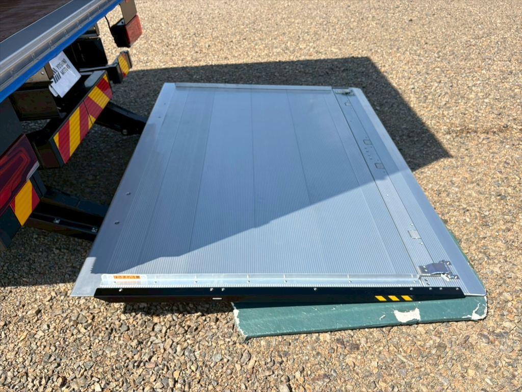 三菱 キャンター 2RG-FEB80(2WD)の写真12