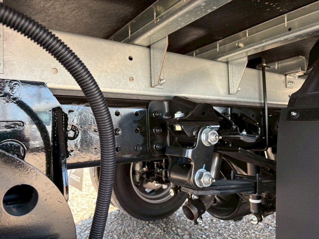 三菱 キャンター 2RG-FEB80(2WD)の写真15