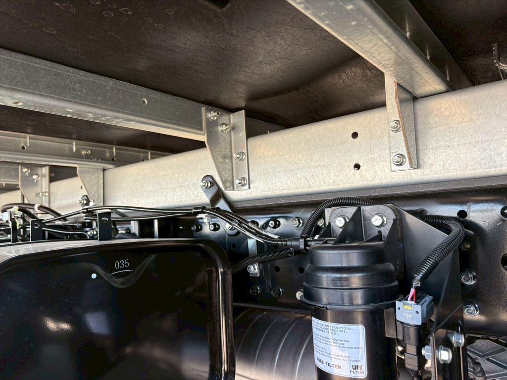 三菱 キャンター 2RG-FEB80(2WD)の写真17