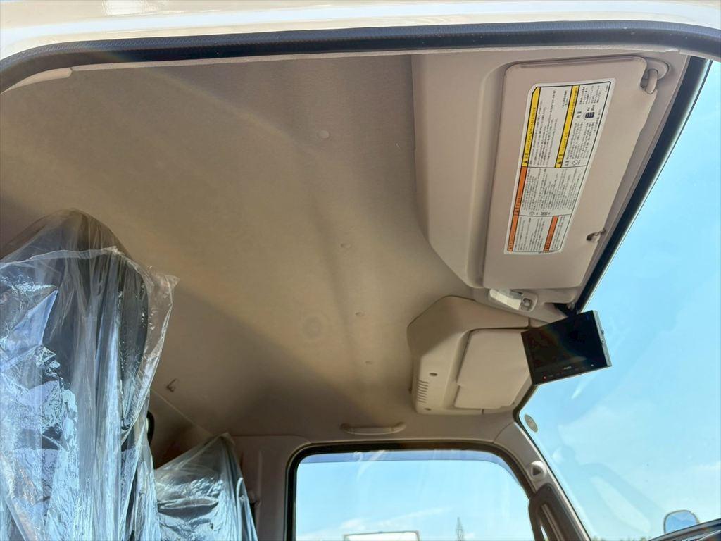 三菱 キャンター 2RG-FEB80(2WD)の写真24