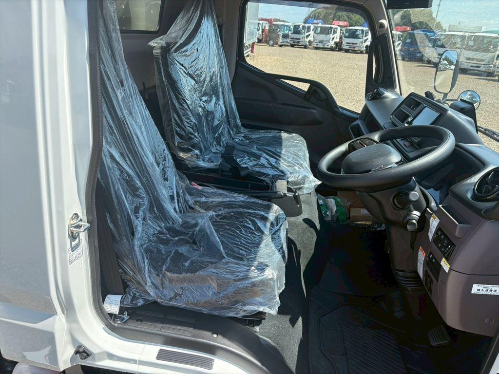 三菱 キャンター 2RG-FEB80(2WD)の写真20