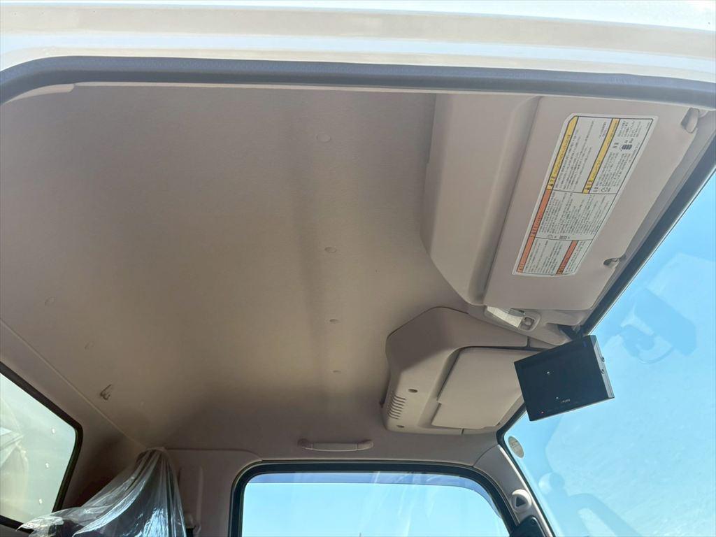 三菱 キャンター 2RG-FEB80(2WD)の写真24